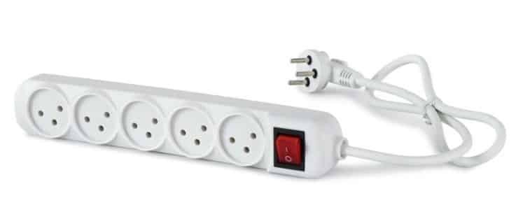 רב שקע 5 יציאות עם מפסק | NISKO